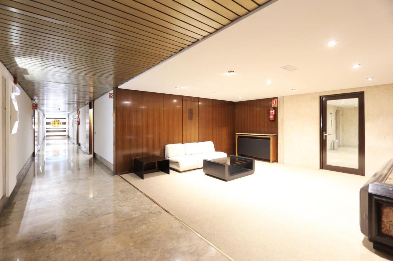 דירות מדריד Urbantec Realty - Plaza De Colon מראה חיצוני תמונה